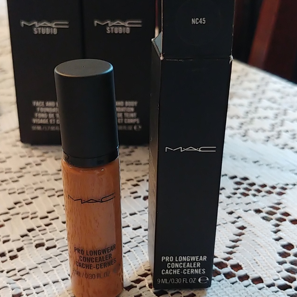 MAC Prolongwear concealer